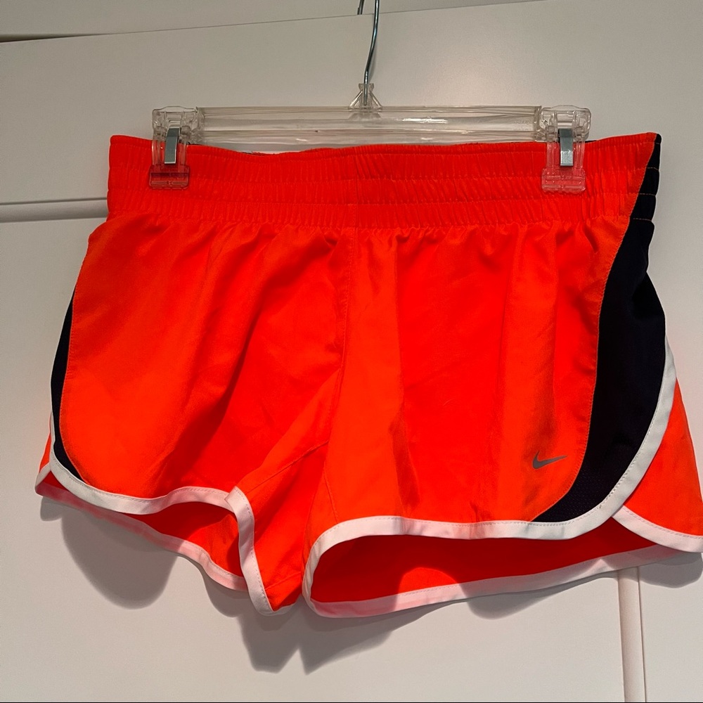 Nike Dry-Fit Shorts - Preowned
